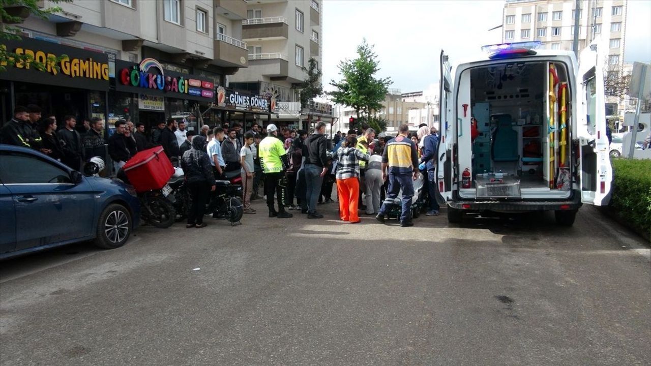 Kilis'te motosiklet kazası: Baba ve bebek yaralı