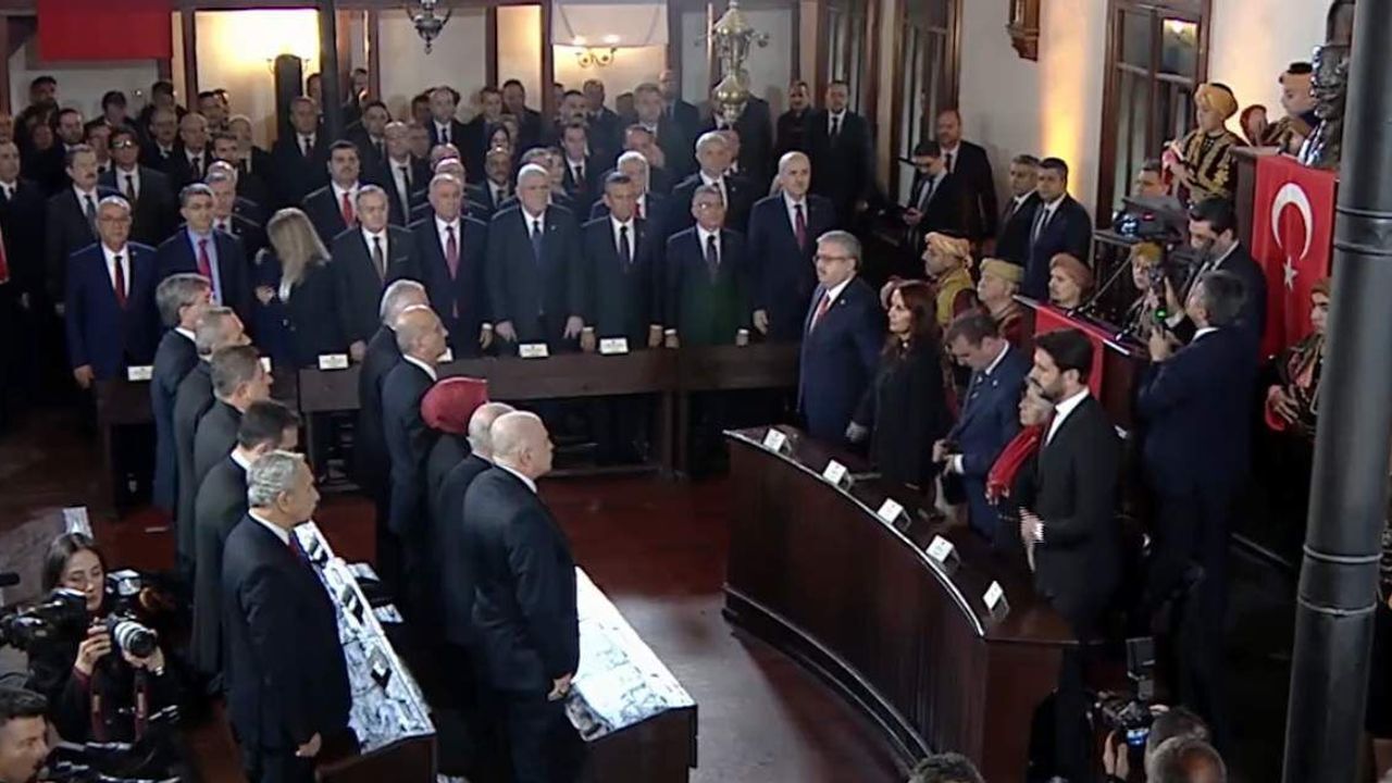 Meclis'te 23 Nisan programı başladı