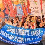 'Savaş politikalarıyla yoksulluk arasında derin bir bağ vardır'