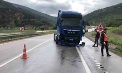 Amasya’da kontrolden çıkan tır karşı şeride geçti: 1 yaralı