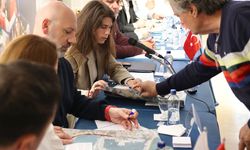 Başkan Denizli Alaçatı’da vatandaşlarla buluştu: Sorulara yerinde yanıt