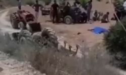 Devrilen traktörün altında kalan 22 yaşındaki sürücü hayatını kaybetti