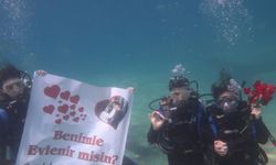 Fethiye'de su altında evlilik teklifi