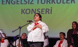 Gaziemir’de İzmir’in ilk engelsiz korosu sahne aldı