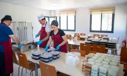 Güzelbahçe Belediyesi’nden taziyelere sıcak yemek desteği