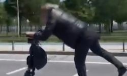 İstanbul’da tehlikeli scooter yolculuğu kamerada