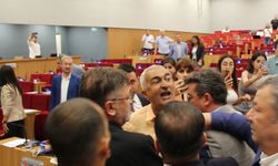 İzmir meclisinde arbede