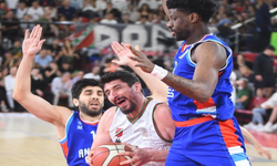 Kaf-Kaf'ın Play-In defteri kapandı: Karşıyaka 77 - Anadolu Efes 95