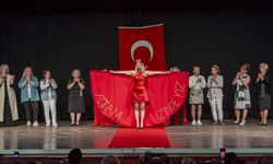 Karşıyaka’nın bilge çınarlarından renkli defile