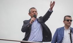Özgür Özel'den operasyonlara tepki: Ne Ekrem Başkan'ı, ne de CHP'yi bırakırız!