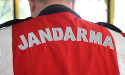 Uyuşturucu etkisi ile araç kullanırken jandarmaya yakalandı