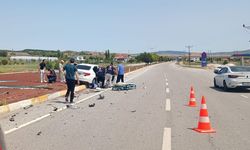 İki otomobil kavşakta çarpıştı: 1 ölü, 4 yaralı