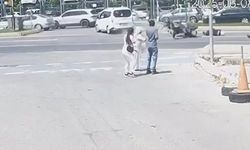 Kartal’da yürekleri ağızlara getiren kaza: İki polisin yaralandığı kaza kamerada