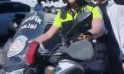 Kimliğini unutan öğrenciye polis yetişti, sınava dakikalar kala girebildi