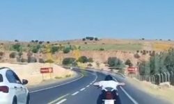 Şanlıurfa’da motosikletin üzerinde uzanarak süren sürücüye ceza