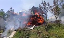 Yayla evi alev alev yandı