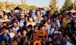 Eskişehir’de mahalle şenliği miniklere neşe getirdi
