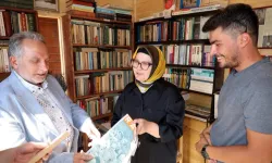 Kar Tanesi Gelinlik Evi’ni ve Sahaflar Çarşısı’na Böhürler'den tam not