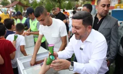 Rasim Arı'dan Nevşehirli çocuklara limonata ve dondurma