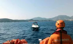 Bodrum’da makine arızası yaşayan tekne kurtarıldı