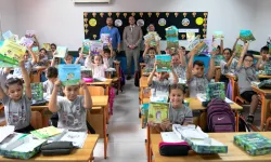 Bornova Belediyesi’nden miniklere kırtasiye desteği