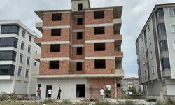 Kayıp kız çocuğu inşaatın önünde ölü bulundu