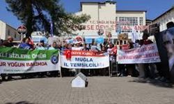 Muğla'da memurlar iş bırakıp tabutlu eylem yaptı