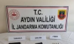 Ruhsatsız silah taşıyan 4 şüpheli yakalandı