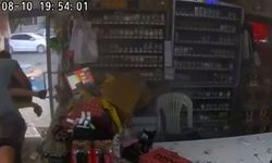 Sındırgı’da deprem anı market kamerasına yansıdı