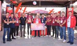 Dokuz Eylüllü öğrenciler başarılarıyla göğüsleri kabarttı