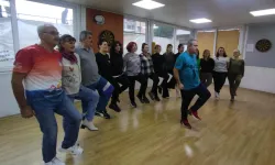 İzmir Karşıyaka'dan halk oyunları daveti