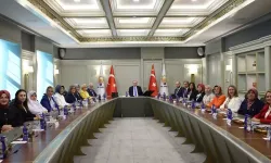 Cumhurbaşkanı Erdoğan, AK Parti’li Kadın Belediye Başkanlarını Kabul Etti