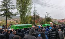 Gurbetçi gençler son yolculuklarına Afyon'da uğurlandı