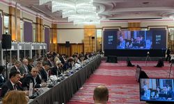 Başkan Aras B40 Zirvesi'nde Kültür, Turizm ve Yerel Demokrasiyi anlattı