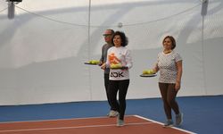 Emekliler file başında: Kuşadası'nda tenis keyfi
