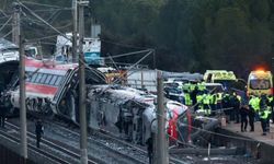 İspanya'daki tren kazasında ölenlerin sayısı 40'a yükseldi