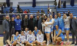 Turgutlu Belediyesi kadın basketbol takımı yarı finalde