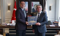 Başeğmez, Rektör Bayram Yılmaz'ı ziyaret etti