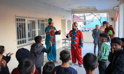 Efeler'in iftar programlarında çocuklar unutulmadı