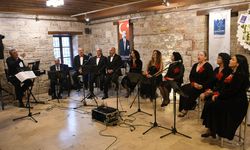 Kuşadası'nda Sevgililer Günü'ne Özel Müzik Akşamı