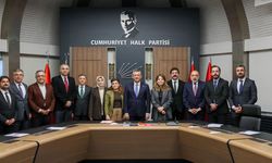 Özgür Özel'den Diyarbakır Platformuna Kabul