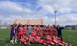 Konak Belediyespor şampiyonluk yolunda emin adımlarla ilerliyor