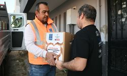 Kuşadası'nda ihtiyaç sahiplerine gıda kolisi ulaştırıldı
