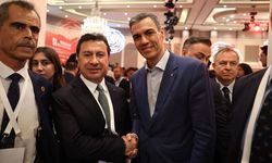 Başkan Aras, demokrasi zirvesi için Barselona'da