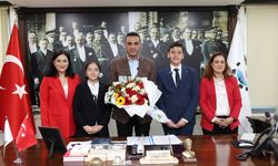 Başkan Yıldız koltuğunu geleceğin büyüklerine emanet etti