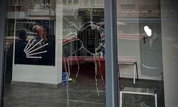 CHP Keçiören ilçe binasına taşlı saldırı yapıldı