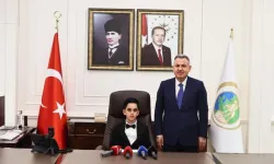 İzmir'de 23 Nisan'da temsili vali devir teslimi