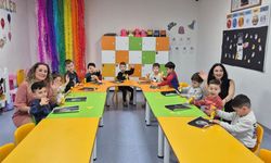 Kuşadası Belediyesi Çocuk gelişim Merkezi'nde minikler yarınlara hazırlanıyor