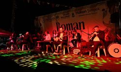 Manisa'da Romanlar Gecesi Coşkusu