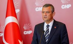 Özgür Özel İzmir'de partililer tarafından karşılandı